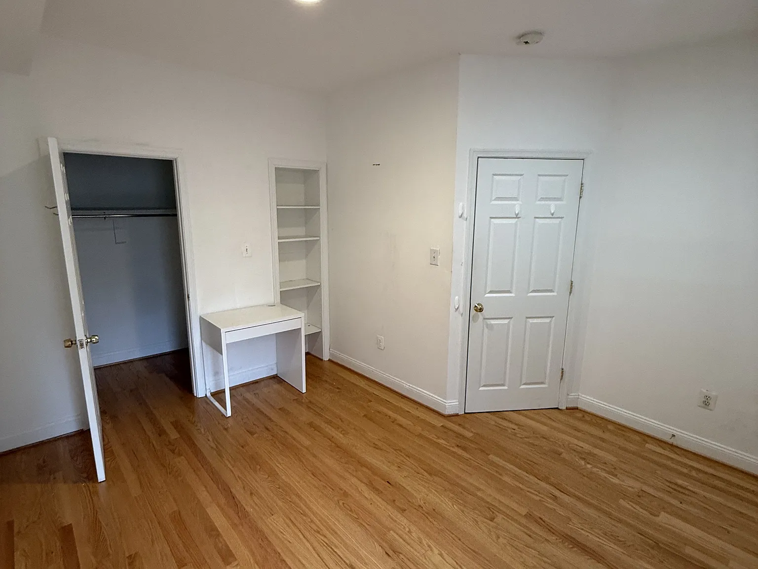 1450 Newton St NW - 4 — Photo 2