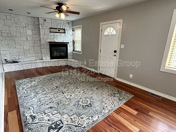 2nd image of 9215 Meadowbrook Ln