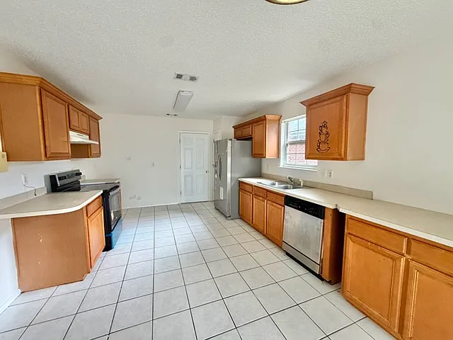 963 Claeven Circle - 1 — Photo 2