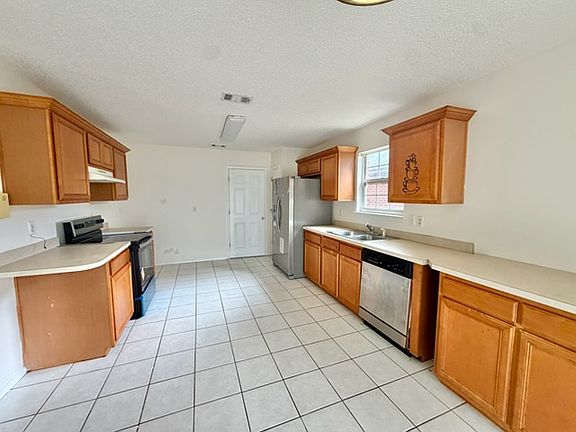 2nd image of 963 Claeven Cir