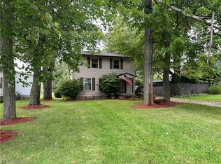 1404 Shannon Rd, Girard, OH 44420