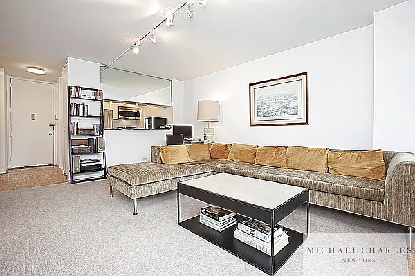 Rented by Michael Charles New York | media 10