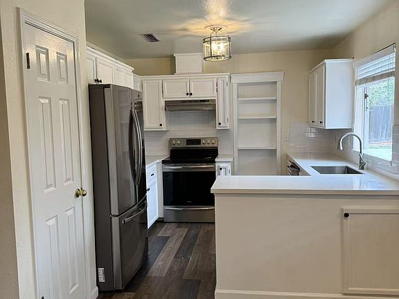 2nd image of 932 Spring Brook Ct