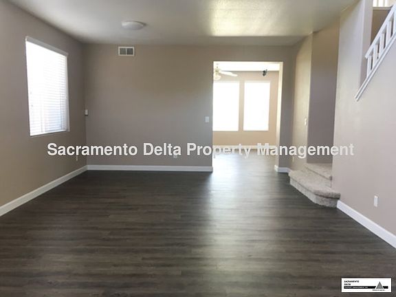 2nd image of 2541 Cantara Way