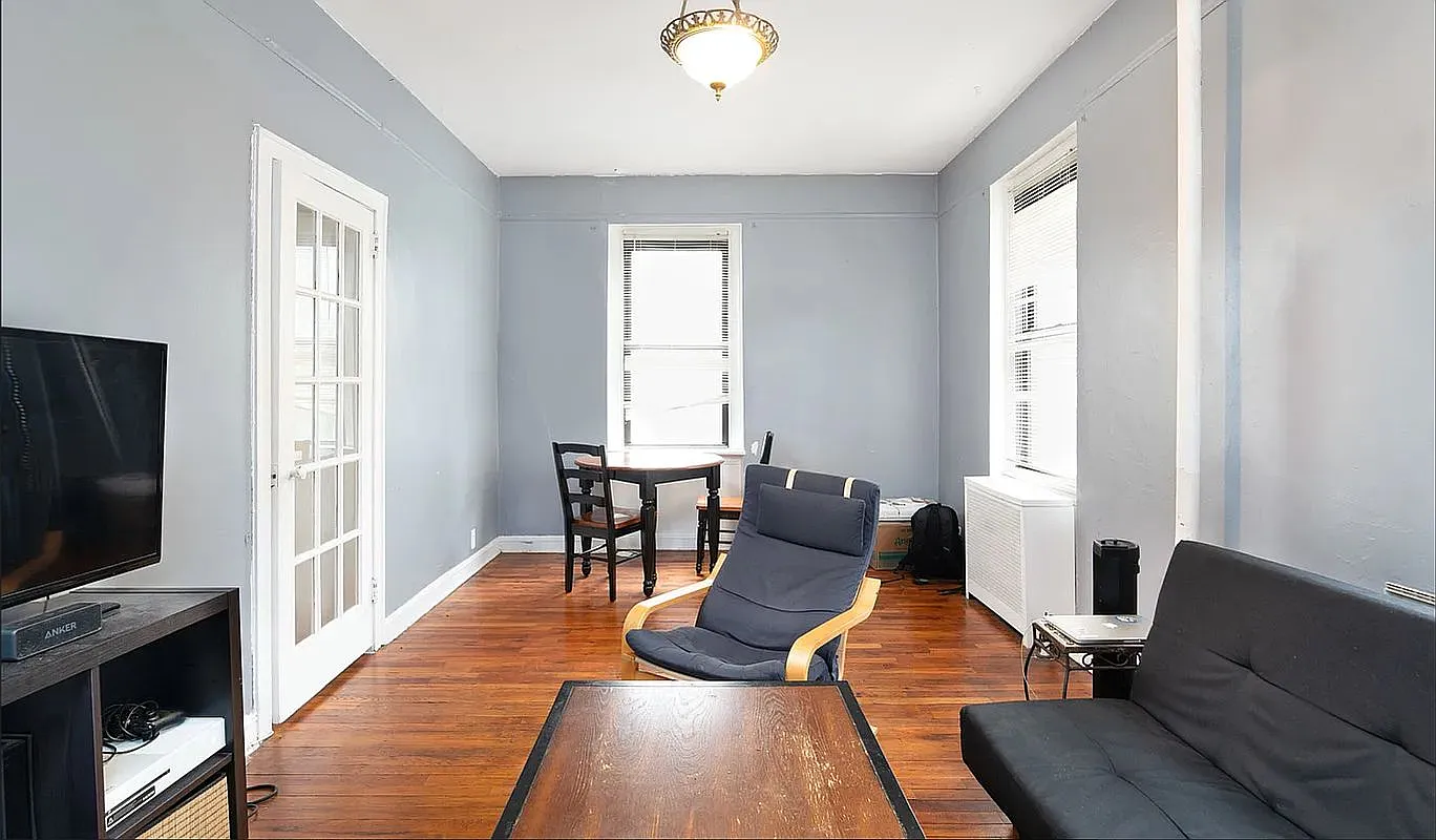 21-67 33rd St #3A photo 1