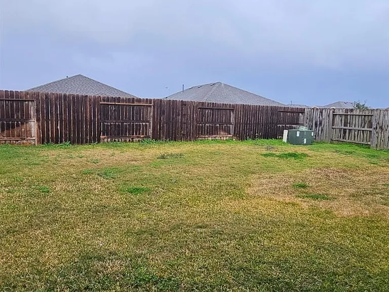 4339 Isaac Bay Dr — Photo 18