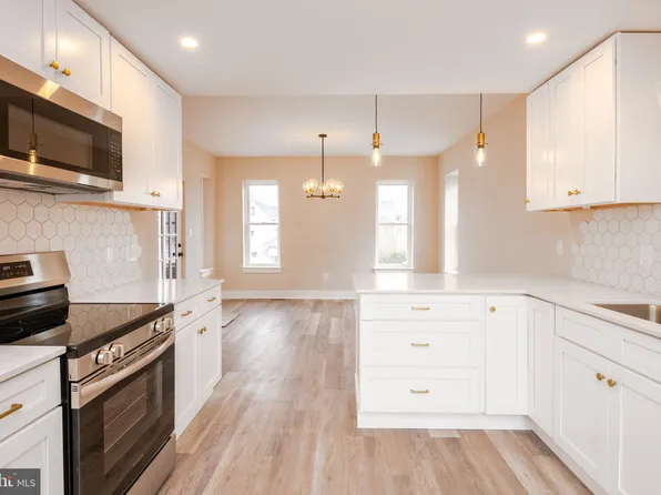 20 W Summit St, Mohnton, PA 19540