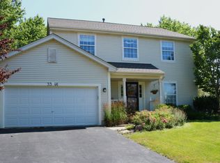 3346 Montgomery Dr, Lake In The Hills, IL 60156