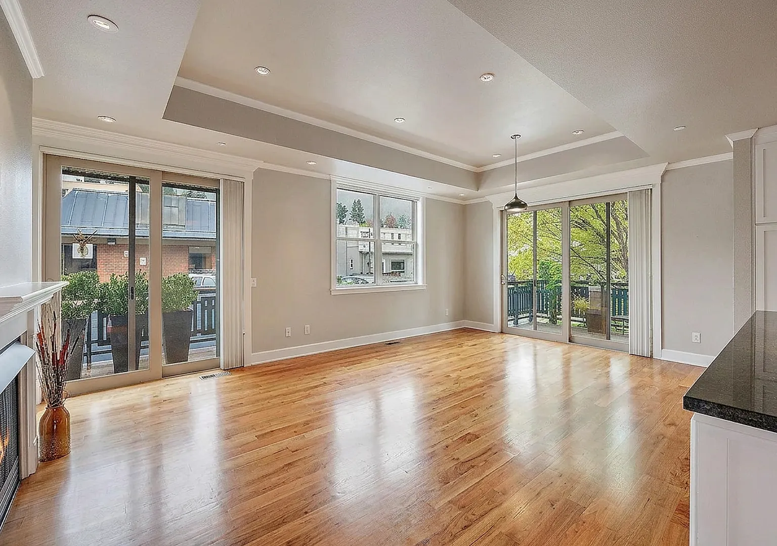 One bedroom condo in the heart of Downtown Ashland | Available October — Photo 2