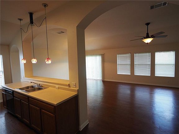3rd image of 4720 Dorchester Heights Ln #150