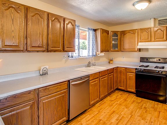 4th image of 3622 W Palmaire Ave