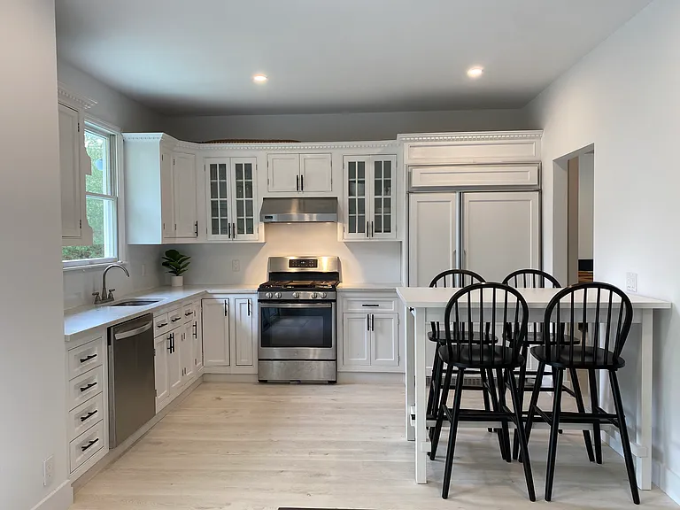 133 Middle Hwy — Photo 2
