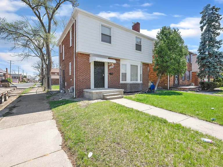 17214 Kentucky St — Photo 3