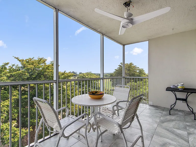 2901 S Palm Aire Dr #501 — Photo 22