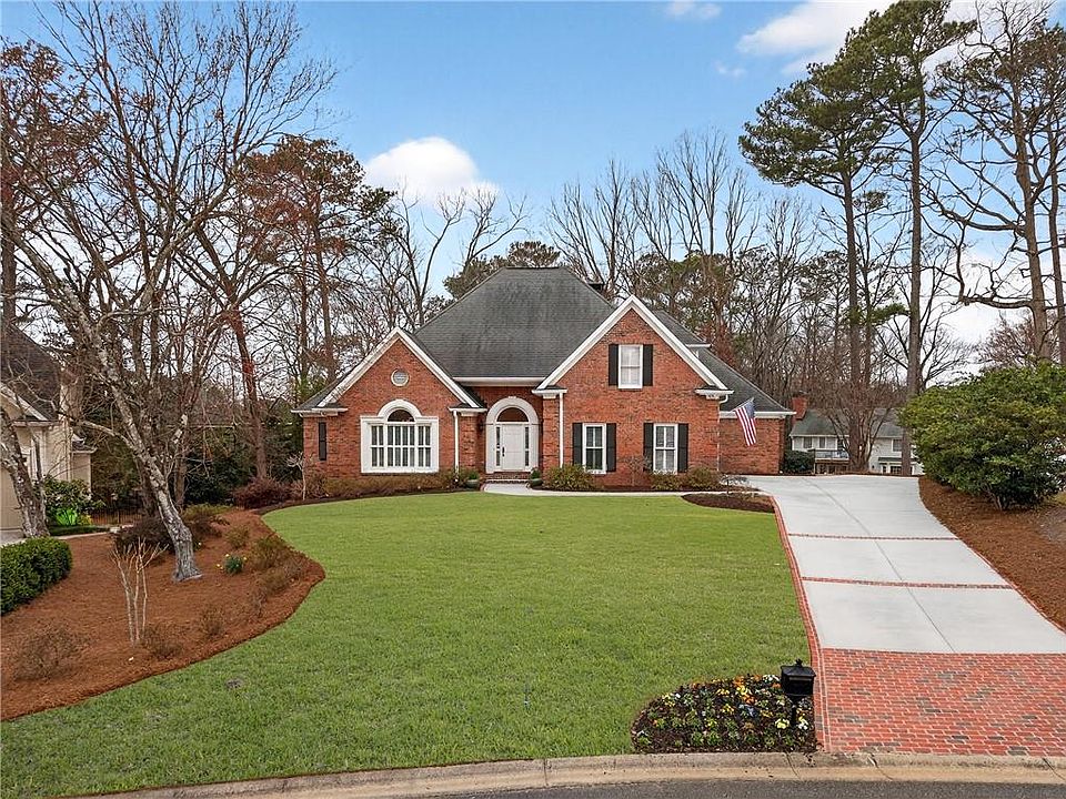 1st image of 464 Manor Oak Ln SE