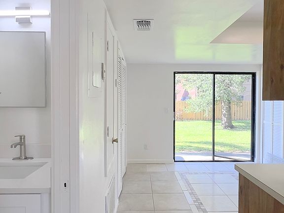 4th image of 12117 Pepperdine Pl