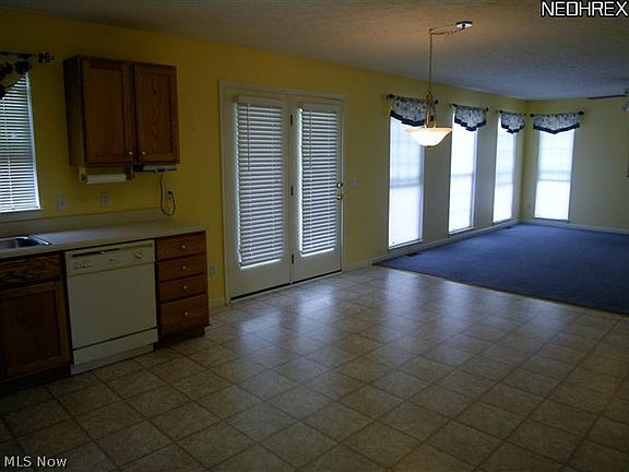 4th image of 4786 Belmont Dr