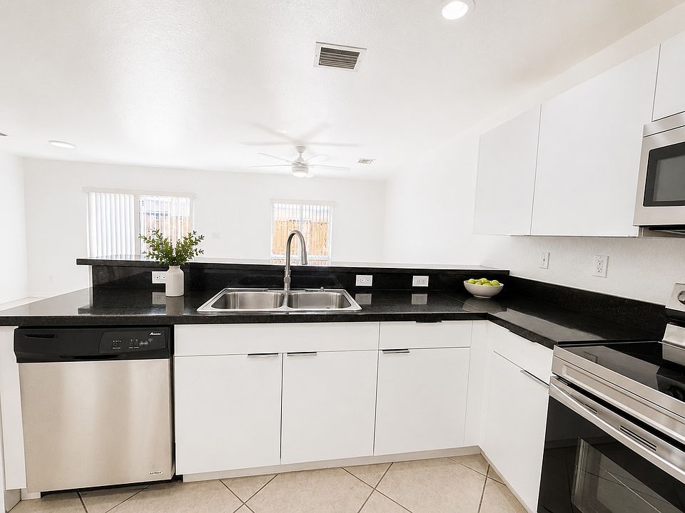1st image of 324 NW 3rd St APT D
