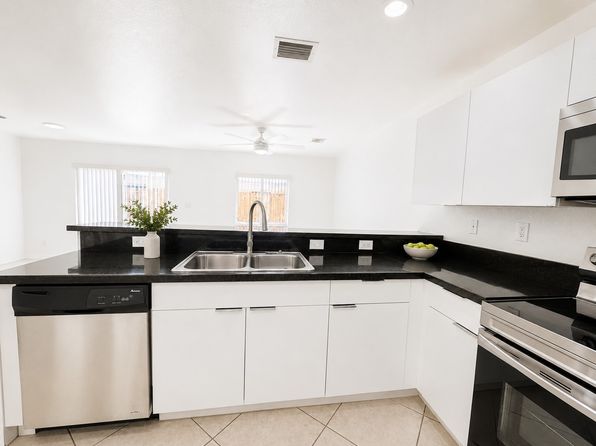 324 NE 3rd St APT D