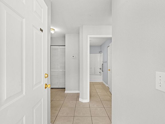 4th image of 1208 River Oaks Dr. #24-F
