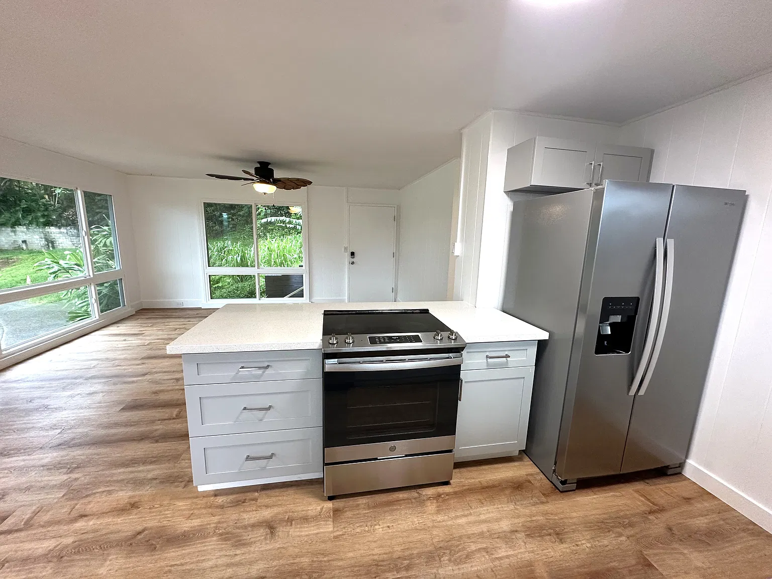 3 bed, 1.5 bath, 1431 sqft, $4,600 — Photo 4
