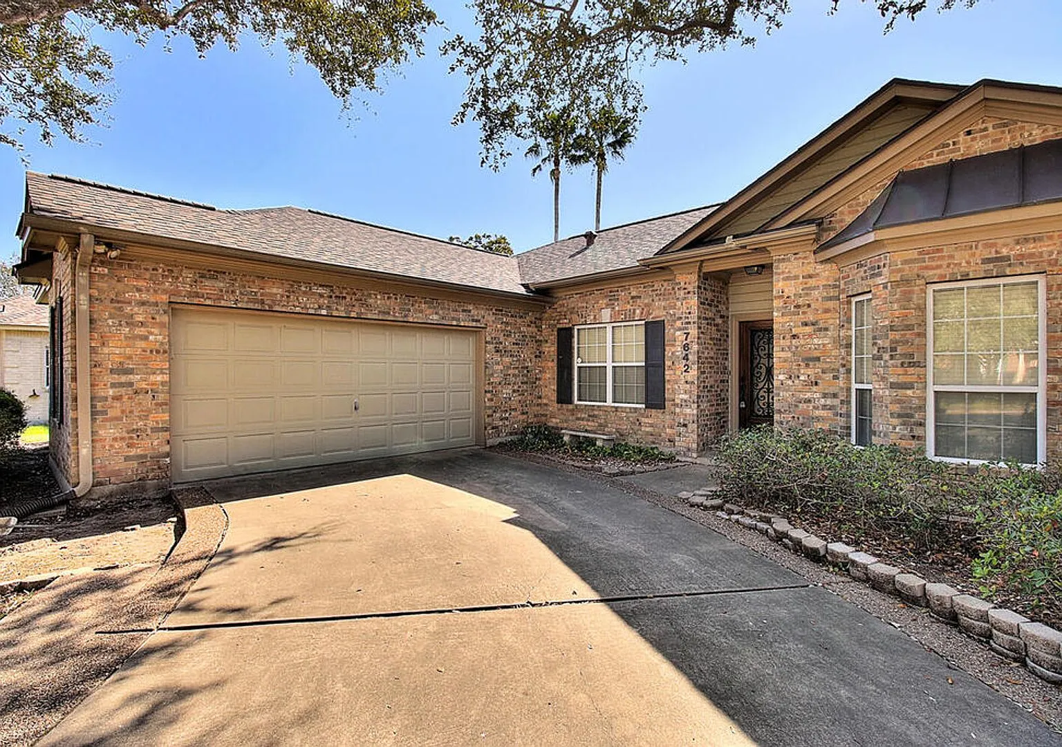 7642 Dallas - 4/Bed 3/Bath - $2695/month — Photo 4