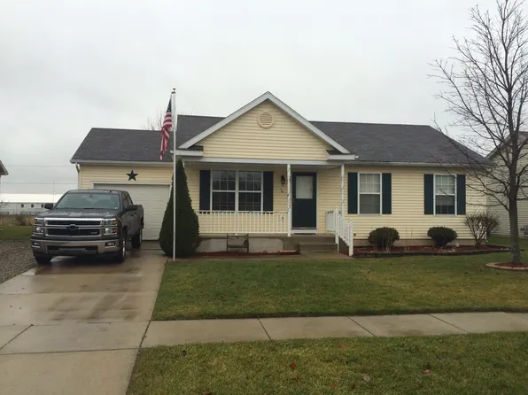 16 E Pointe Dr, Coldwater, MI 49036