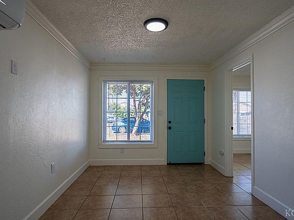 4th image of 2459 Yerba St