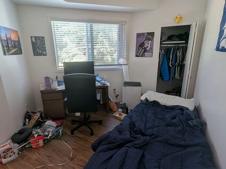 7460 Woodlawn Ave NE — Photo 12