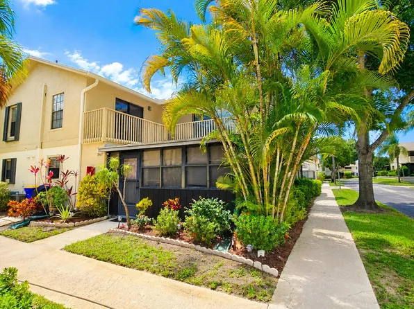 7442 SE Jamestown Ter, Hobe Sound, FL 33455