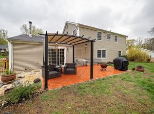 33 Girard St, Marlboro, NJ