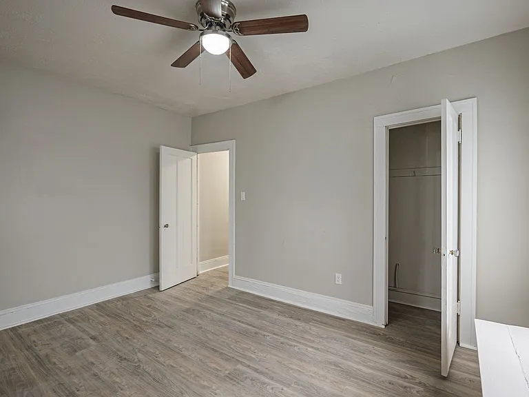 343 15th St NW — Photo 9