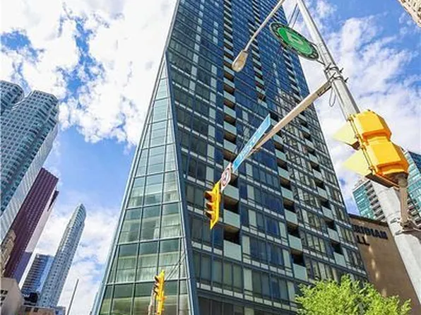 8 The Esplanade #3803, Toronto, ON M5E 0A6