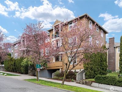 1818 E Denny Way #303, Seattle, WA, 98122