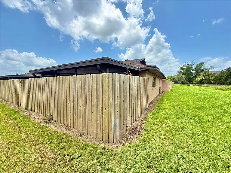 2239 Margarita Ct #2239 — Photo 24