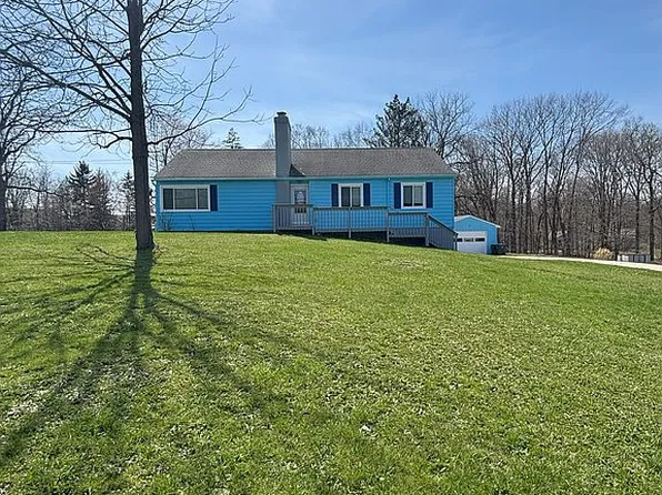 2520 Northampton Rd, Cuyahoga Falls, OH 44223