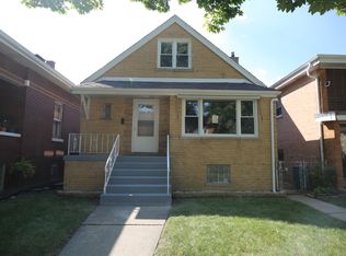 6104 S 75th Ave, Summit, IL 60501