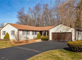 55 Village Ln, Windsor, CT 06095