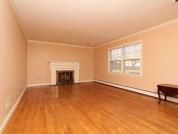 4th image of 3644 Verona Trl SW