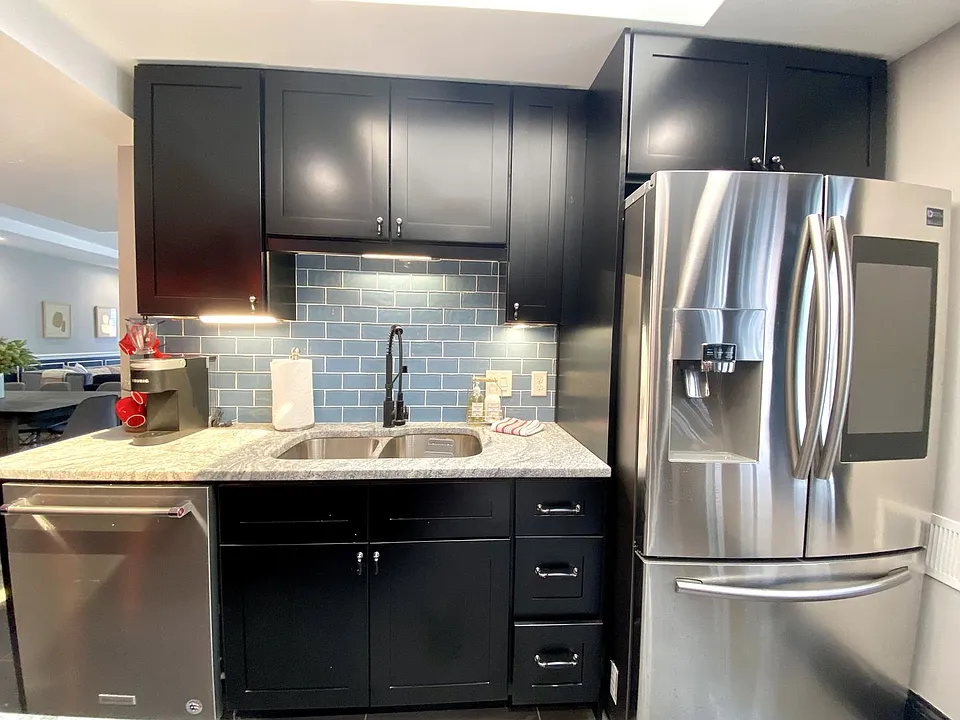 712 N West St #4-2