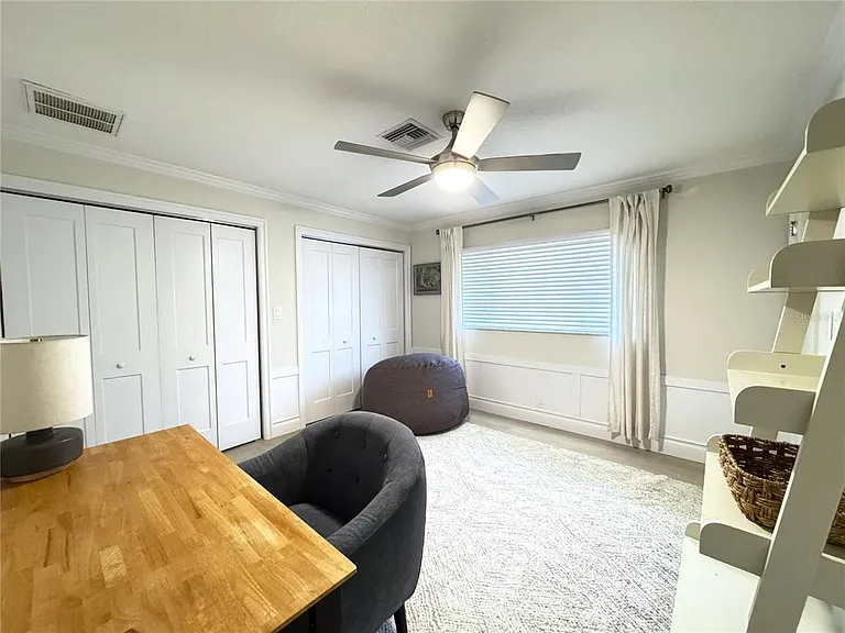 1004 SE 5th Ave — Photo 35