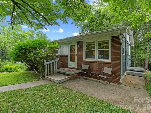 53 Merion Dr, Asheville, NC 28806
