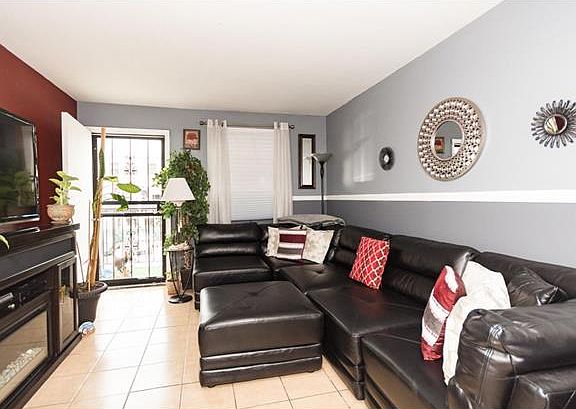 4th image of 858 Leland Ave #32C
