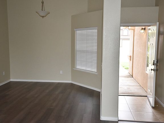 4th image of 1018 Bay Terrace Ct