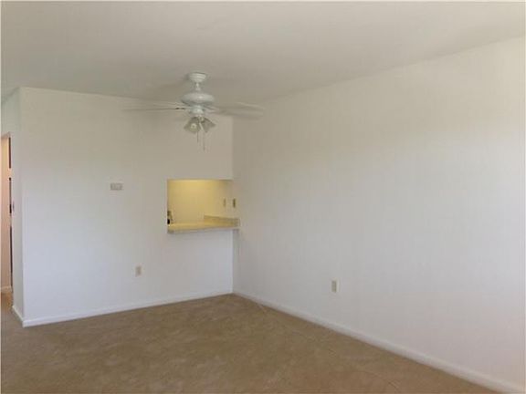2nd image of 6094 Forest Hill Blvd APT 206