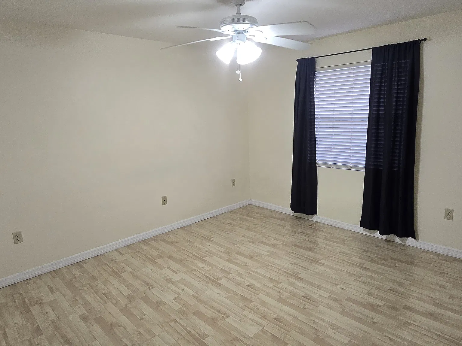 2 bed, 937 sqft, $1,395 — Photo 2