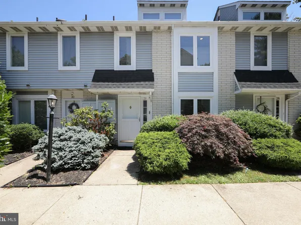 29 Appley Ct, Cherry Hill, NJ 08002