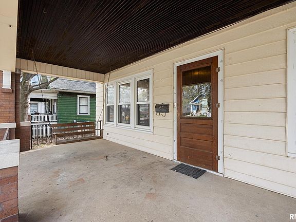 4th image of 2119 N Bigelow St