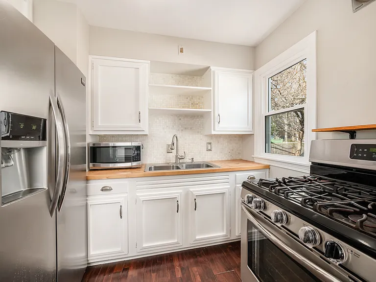 316 E Weisheimer Rd — Photo 6