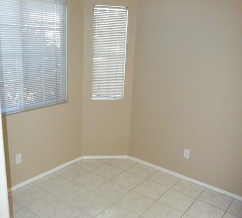 4th image of 5524 Desert Valley Dr #0